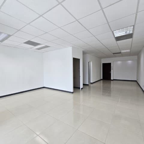 Oficina en Renta Zona Pradera Zona 10 de 86.57 mts2 - foto 1