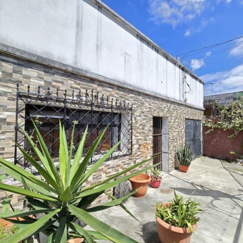 Casa en Venta Zona 11 Carabanchel Ideal para Inversión - foto 1