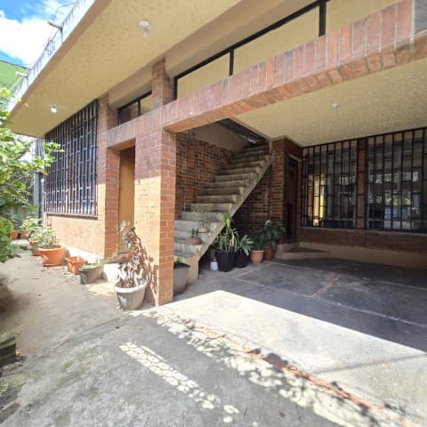 Casa en Venta Zona 11 Carabanchel - foto 1