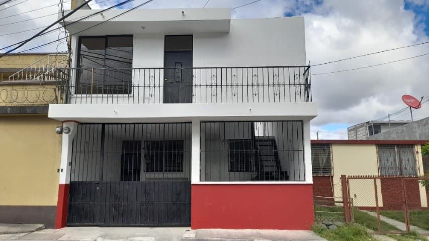 Casa en Venta Planos de Llano Largo Zona 18 Guatemala - foto 1