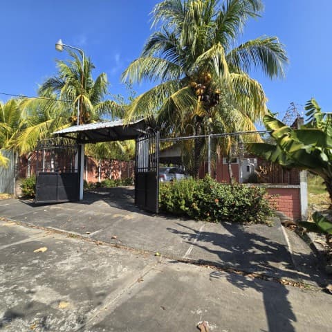 Casa en Venta Quintas La Ponderosa Carr. Puerto Quetzal - foto 1