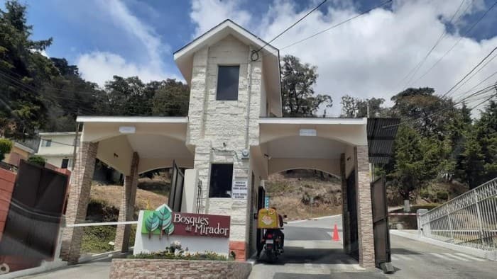 Terreno en Venta Bosque del Mirador, KM 19 San Juan - foto 1