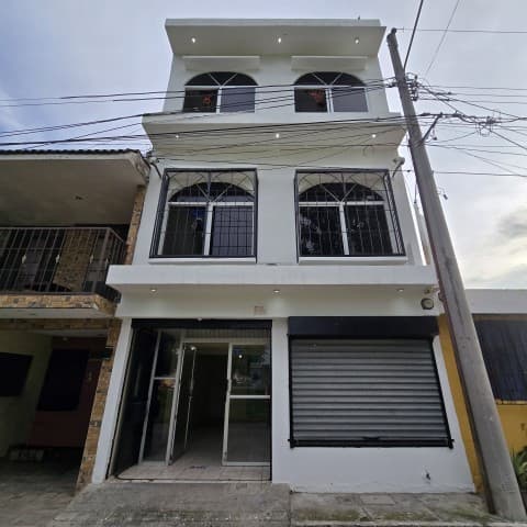 Ofi-Bodega en Venta Villa Canales Colonia Residencial - foto 1