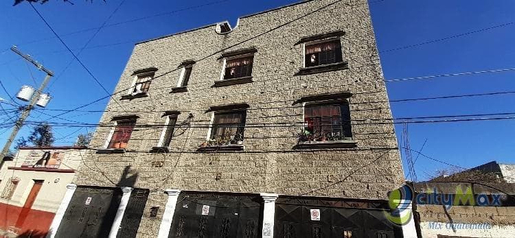 Edificio en Venta con 4 Apartamentos en Villa Nueva - foto 1
