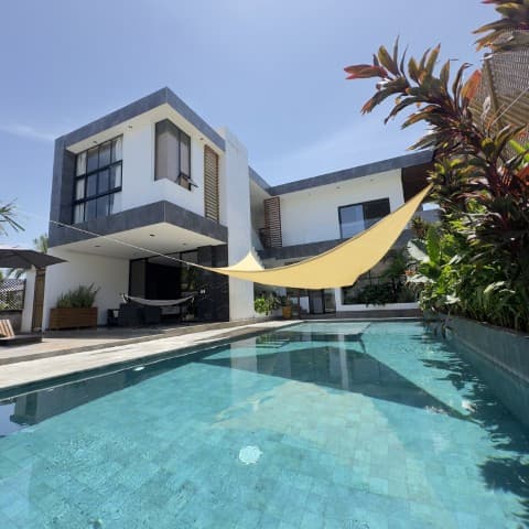 Chalet Amueblado en Venta, Monterrico, Santa Rosa - foto 1