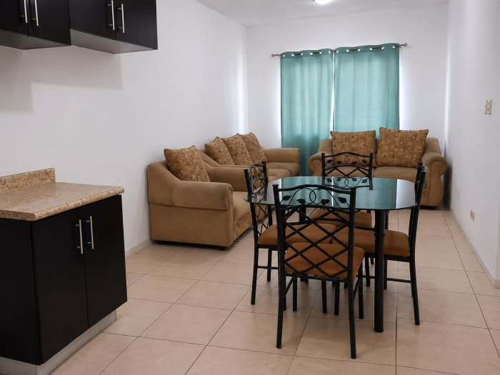 Apartamento Semi-Amueblado en Renta, Torres Villa Linda - foto 1