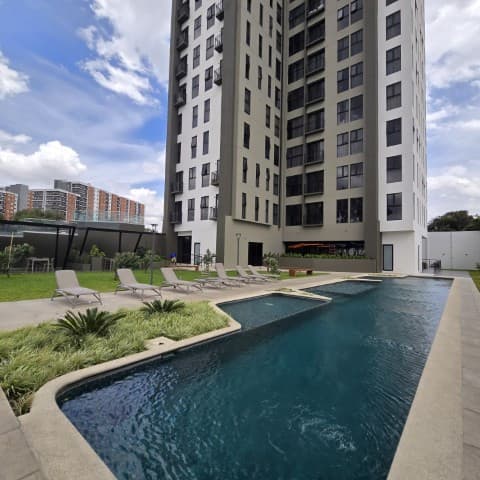 Apartamento en Renta Altaire Zona 11 Mariscal - foto 1