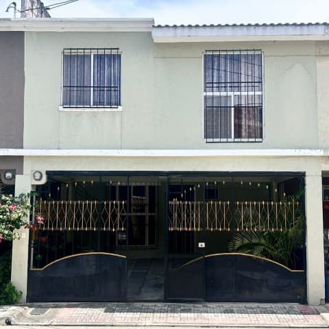 Casa en Venta Prados del Tabacal 2 Zona 5 Villa Nueva - foto 1