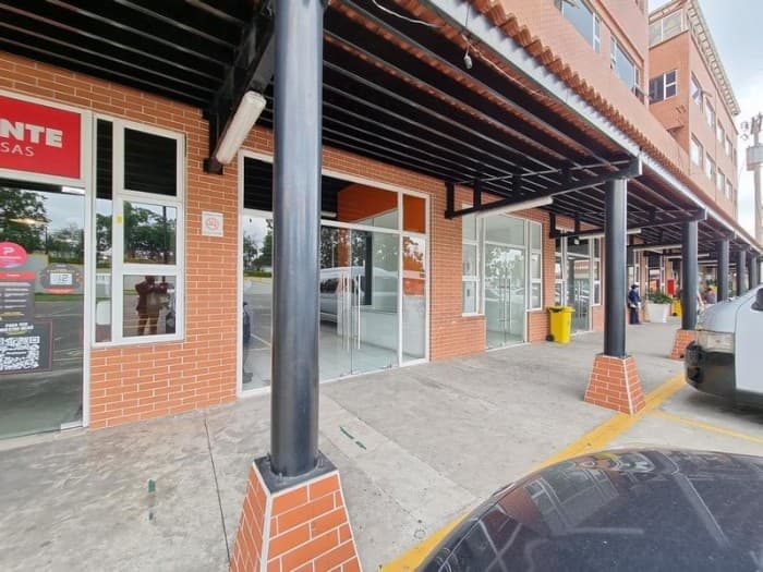 Local en Alquiler Zona 12 Avenida Petapa, Ciudad - foto 1