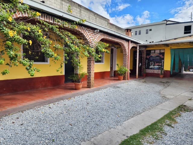 Casa en Venta Zona 11 para Uso Comercial - foto 1
