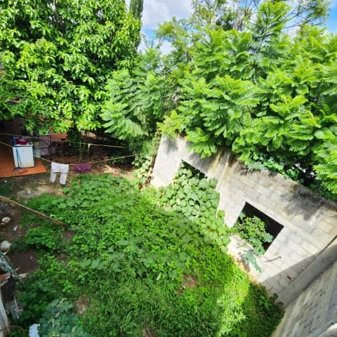 Terreno con Locales y Apto. en Venta en San Cristóbal - foto 1