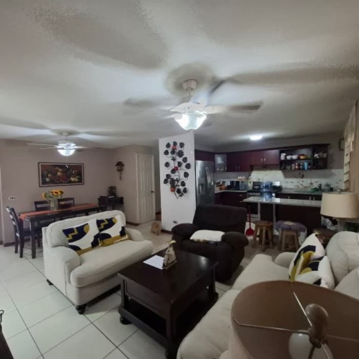 Casa en Venta Jardines de Verona Villa Nueva - foto 2