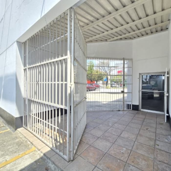Propiedad para Uso Comercial en zona 12 - foto 3