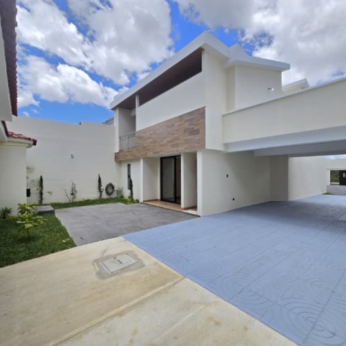 Casa Nueva en Renta Sector B1 San Cristóbal Z. 8 Mixco - foto 16