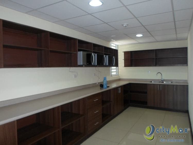 Alquilo Oficina con 83.59m2 en Zona 4 PAO-023-08-10-17 - foto 3
