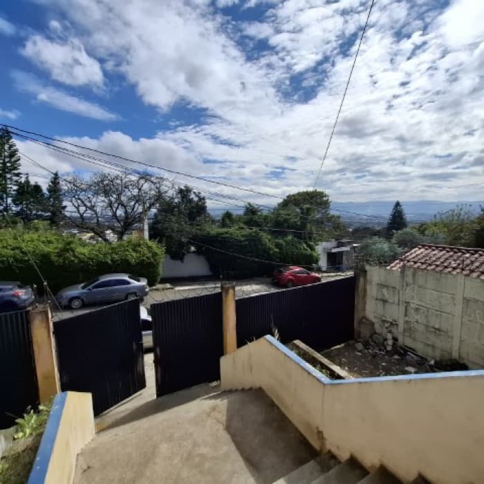 Ofi-Bodega en Venta San Cristóbal Zona 8 de Mixco - foto 2