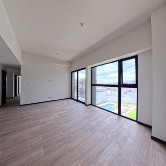 Apartamento en Renta Altaire Zona 11 Mariscal - foto 2