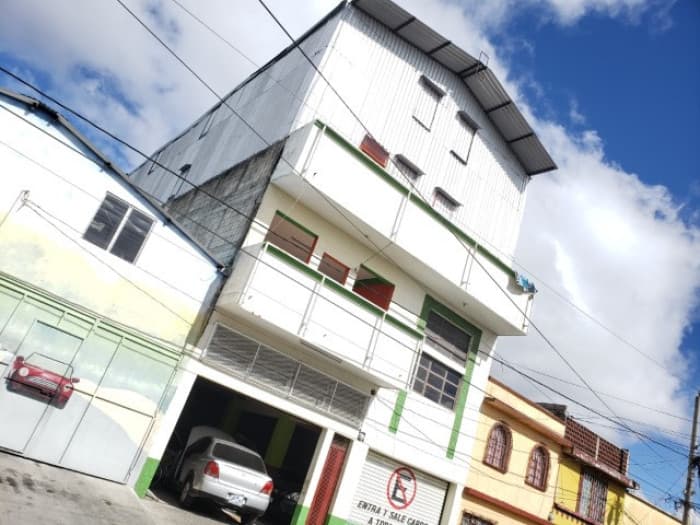 Propiedad en venta  Zona 4 de Mixco, Colonia Montserrat - foto 2