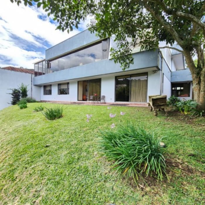Casa en Venta en La Montaña Zona 16 Guatemala - foto 2
