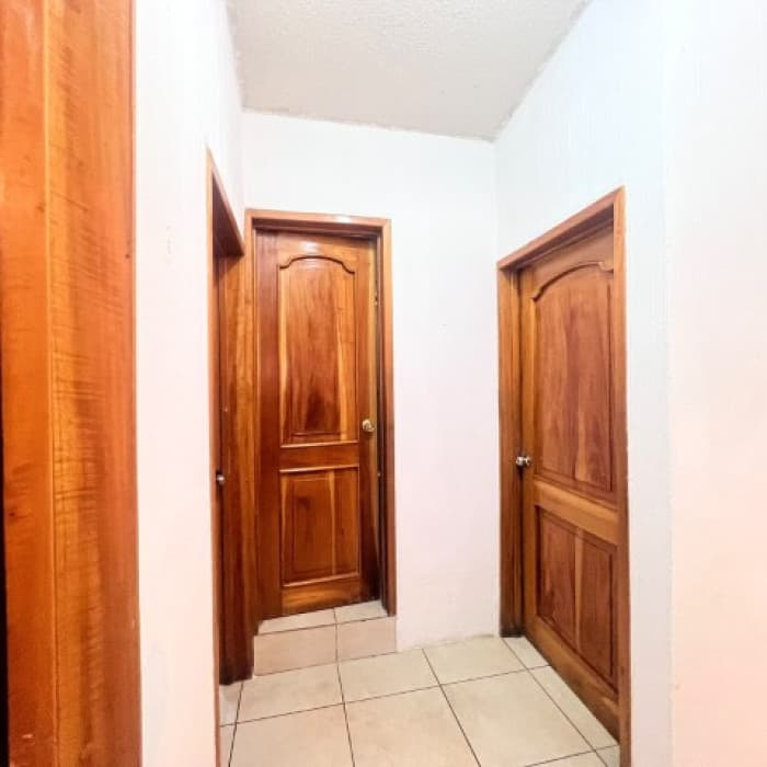 Casa en venta en Jardines de San Lucas Sacatepéquez - foto 11