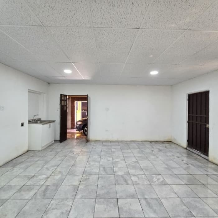 Casa en Venta Zona 11 Carabanchel Ideal para Inversión - foto 4