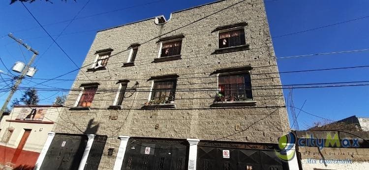 Edificio en Venta con 4 Apartamentos en Villa Nueva - foto 2