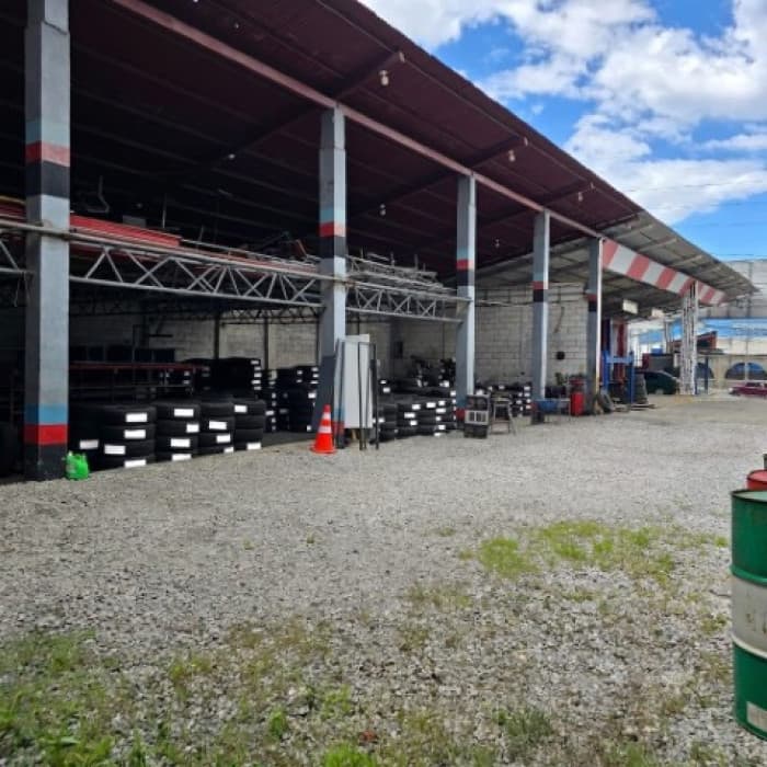 Terreno y Bodega en Renta Bulevar El Caminero Z.6 Mixco - foto 2