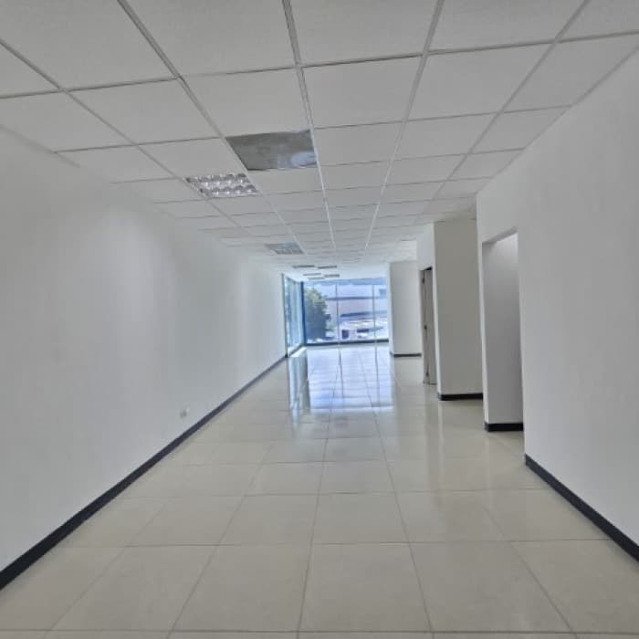 Oficina en Renta Zona Pradera Zona 10 de 86.57 mts2 - foto 2