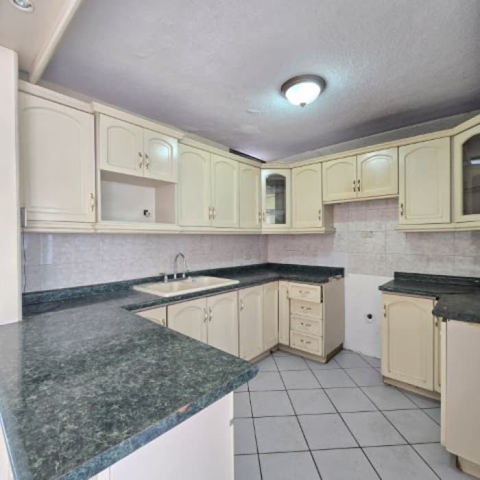 Casa en Venta Lomas de San Jacinto Zona 10 de Mixco - foto 4
