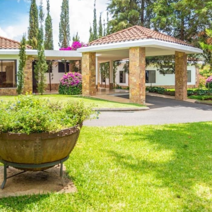Terreno en Venta Cementerio Privado El Campanario Mixco - foto 3