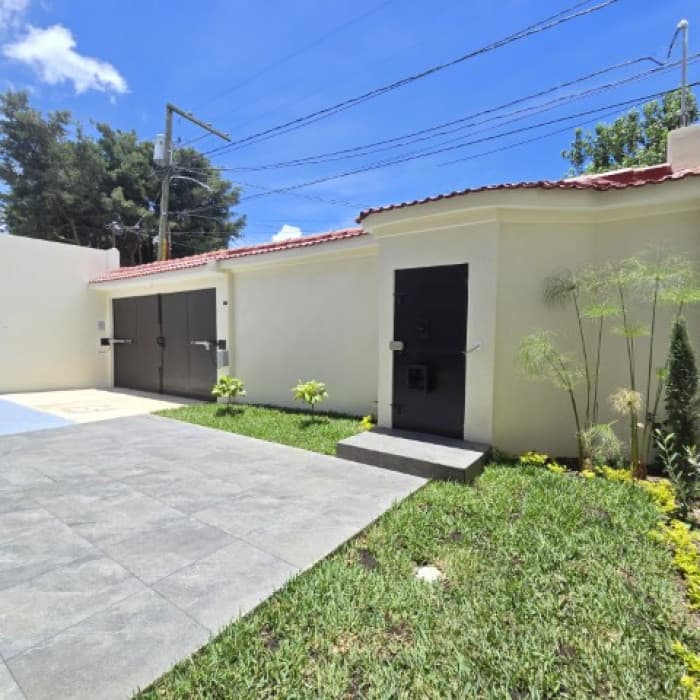 Casa Nueva en Renta Sector B1 San Cristóbal Z. 8 Mixco - foto 2