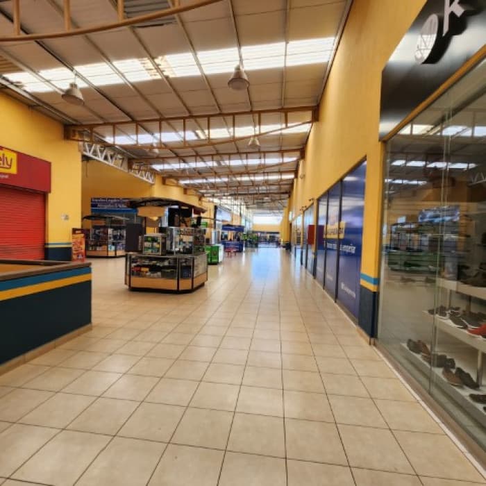 Local Comercial en Venta Plaza San Rafael Zona 18 - foto 4