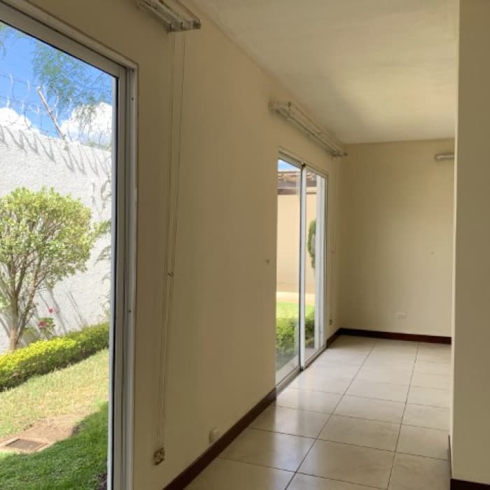 Casa en Venta Bosques de San Nicolas Zona 4 Mixco - foto 4