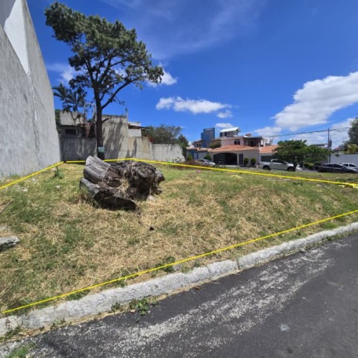 Terreno Amplio en Venta Pinares de San Cristóbal - foto 3