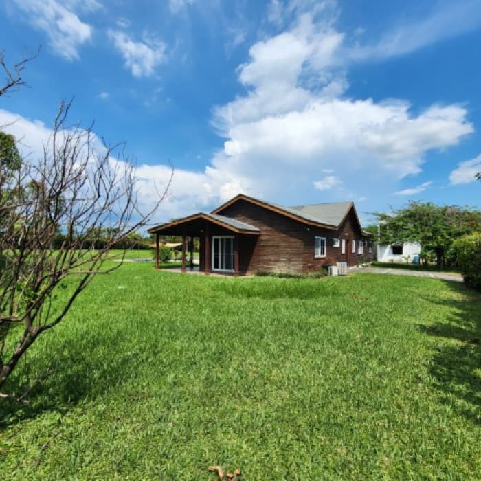 Casa Amueblada en Renta en Un Terreno de 5,210 varas2 - foto 2