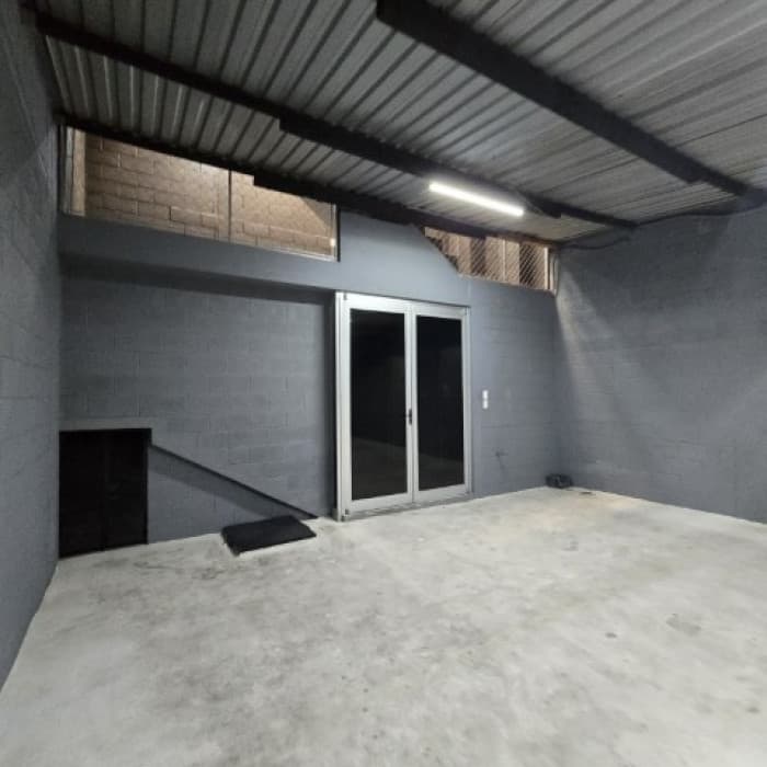 Edificio y Bodega en Renta Zona 12 sobre Aguilar Batres - foto 4