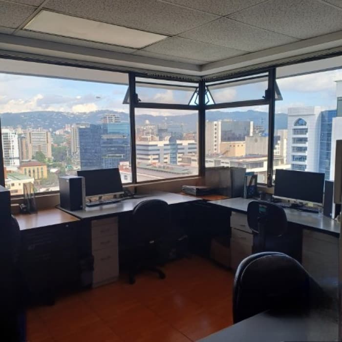 Oficina en Renta Zona 10 Edificio Reforma Montufar - foto 4
