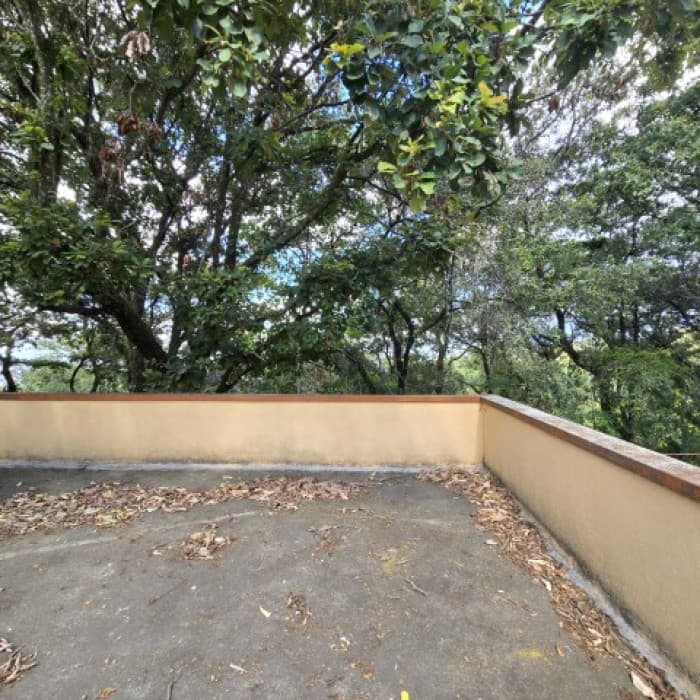 Casa grade en Venta Las Hojarascas Zona 1 de Mixco - foto 7