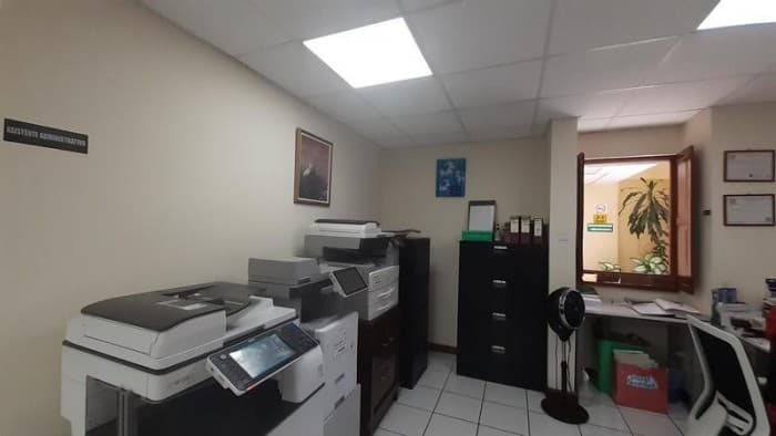 Oficina en Venta Zona 10 en zona hotelera y empresarial - foto 3