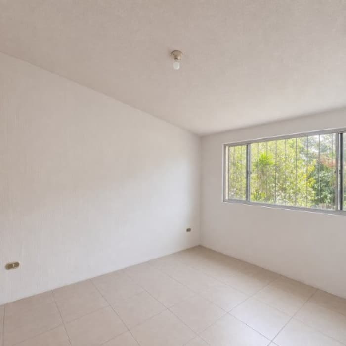 Casa en venta en Jardines de San Lucas Sacatepéquez - foto 12