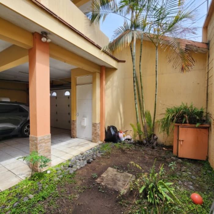 Casa en Venta Pinares de San Cristóbal, Guatemala - foto 3