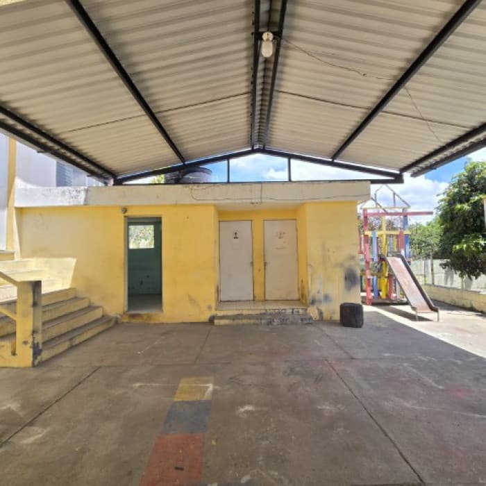 Ofi-Bodega en Venta San Cristóbal Zona 8 de Mixco - foto 3