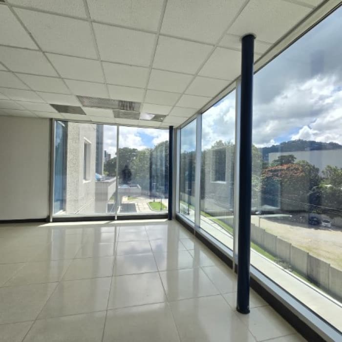 Oficina en Renta Zona Pradera Zona 10 de 86.57 mts2 - foto 3