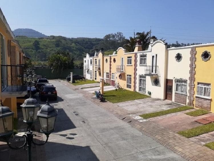 Casa  en Venta Villa Canales en Condominio con Garita  - foto 2