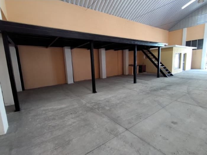 Bodega en Renta Zacapa a 600 mts Carretera al Atlántico - foto 2