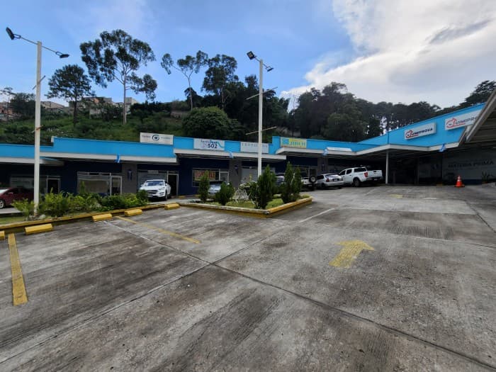 Local en renta Plaza Comercial Zona 5 Villa Nueva - foto 4