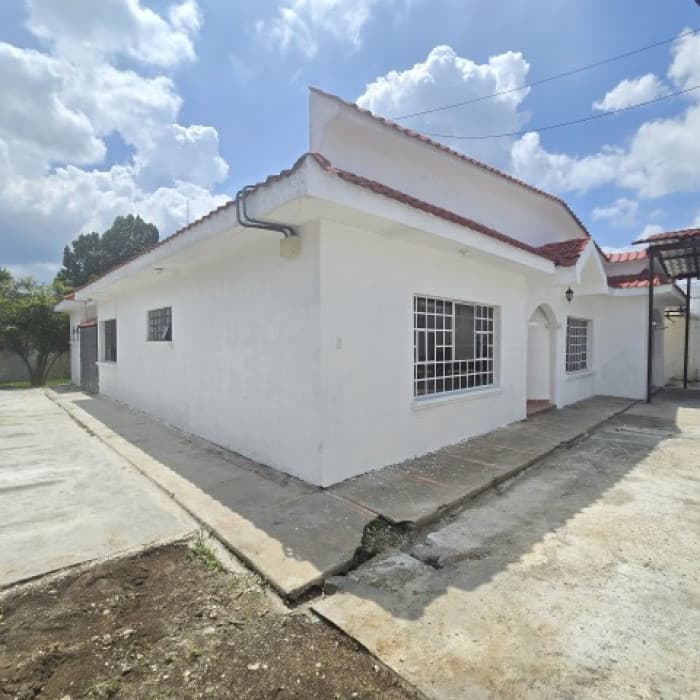 Casa en Renta para Negocio u Oficinas Zona 12 Guatemala - foto 2