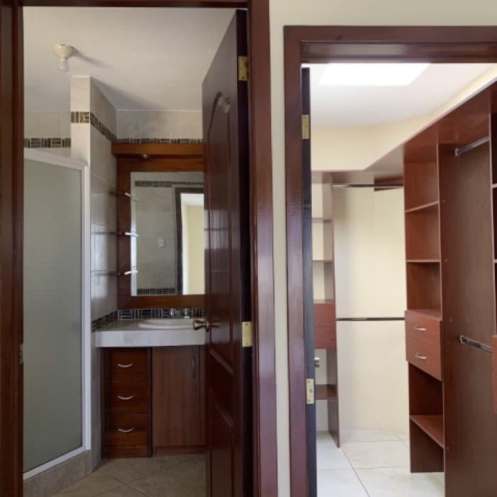 Casa en Venta Bosques de San Nicolas Zona 4 Mixco - foto 19