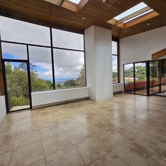 Casa en Venta en Montebello, Carretera a El Salvador - foto 4