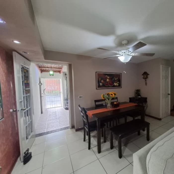 Casa en Venta Jardines de Verona Villa Nueva - foto 3